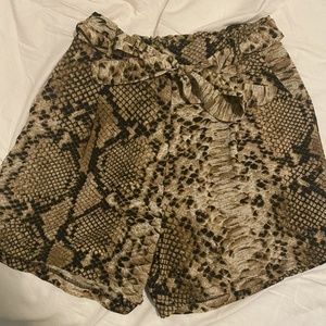 Loose snake pattern shorts